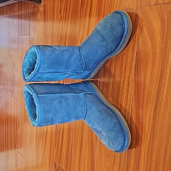 UGG Shoes - Ugg Womens Classic Short II Suede Cascade Blue Boots Sz 10
